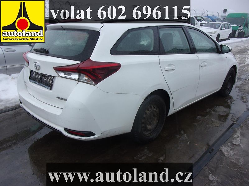 Toyota Auris (2015) VOLAT 602 696115 - fotka 3 z 8