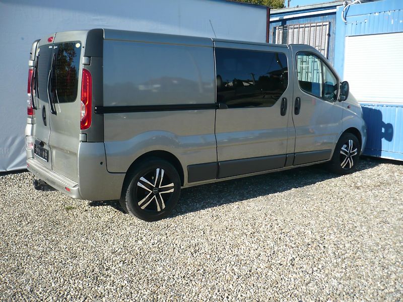 Opel Vivaro 2.5DCI 107Kw Long Klima - fotka 7 z 26
