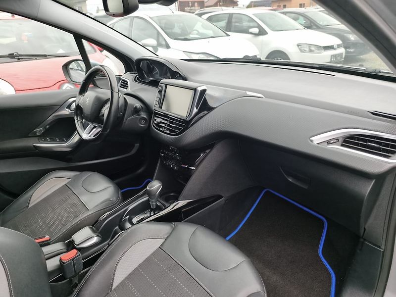 Peugeot 2008 (2016) - fotka 18 z 33
