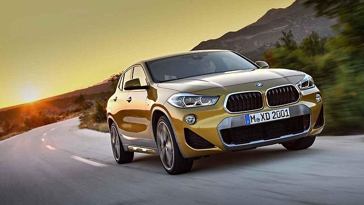 BMW X2.