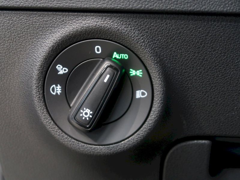 Škoda Karoq (2026) SPORTLINE 1.5TSI 110KW DSG - fotka 37 z 43