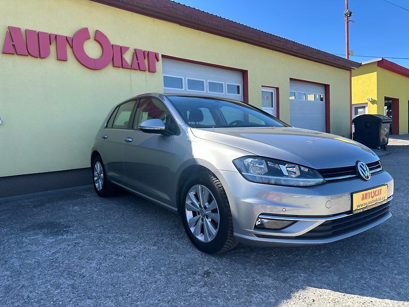 Volkswagen Golf 1.0TSi 85kW/1MAJ/Serv.knih/TOP - fotka 1 z 39