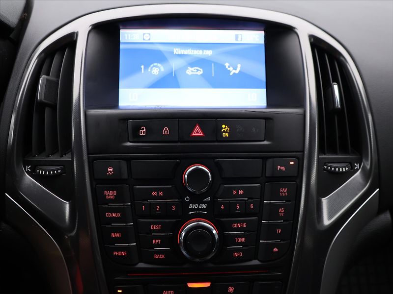 Opel Astra 1.7 CDTi 81kW Cosmo tažné - fotka 15 z 24