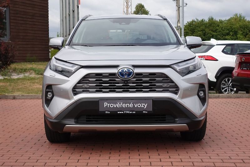 Toyota RAV4 2,5 HEV Executive FWD - fotka 2 z 36