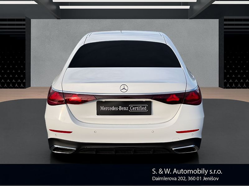 Mercedes-Benz Třídy E E 220 d 4MATIC - fotka 6 z 35