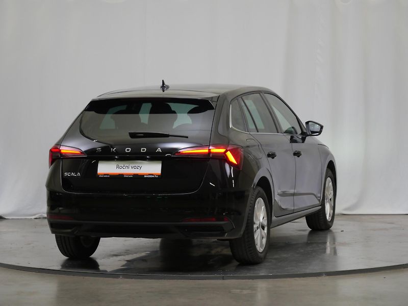 Škoda Scala - fotka 2 z 23