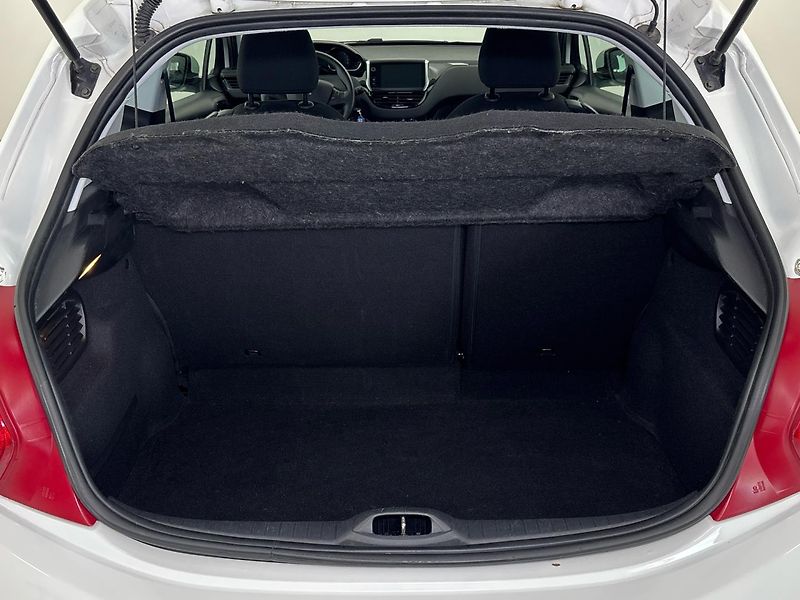 Peugeot 208 Hatchback 208 - fotka 10 z 25