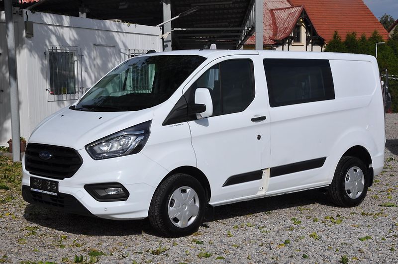 Ford Transit Custom 2.0TDCi 96kW TREND 6.míst - fotka 1 z 17