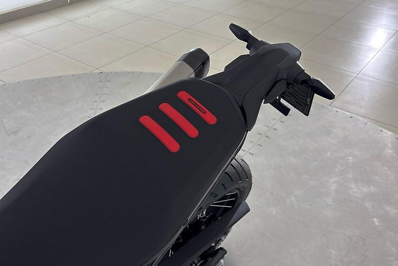 BMW F 900 GS - fotka 9 z 13