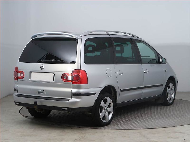 Volkswagen Sharan (2007) 2.0 TDI, 7 míst, Tažné - fotka 5 z 15