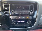 Mitsubishi Outlander (2014) 2,0i - Invite - 1 Majitel - náhled 20