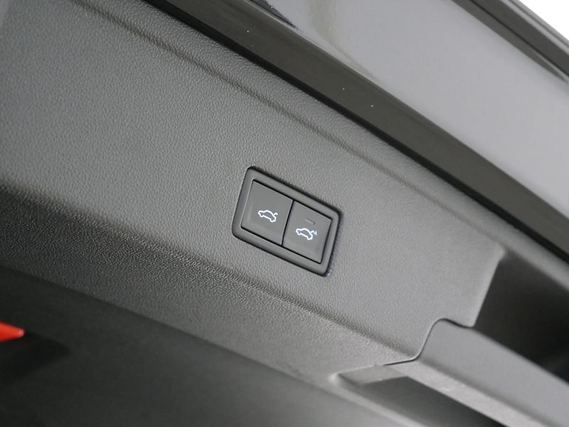 Volkswagen Touareg - fotka 30 z 30