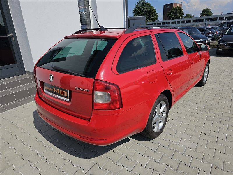 Škoda Octavia II 1,4TSi 90KW Ambition - fotka 6 z 43