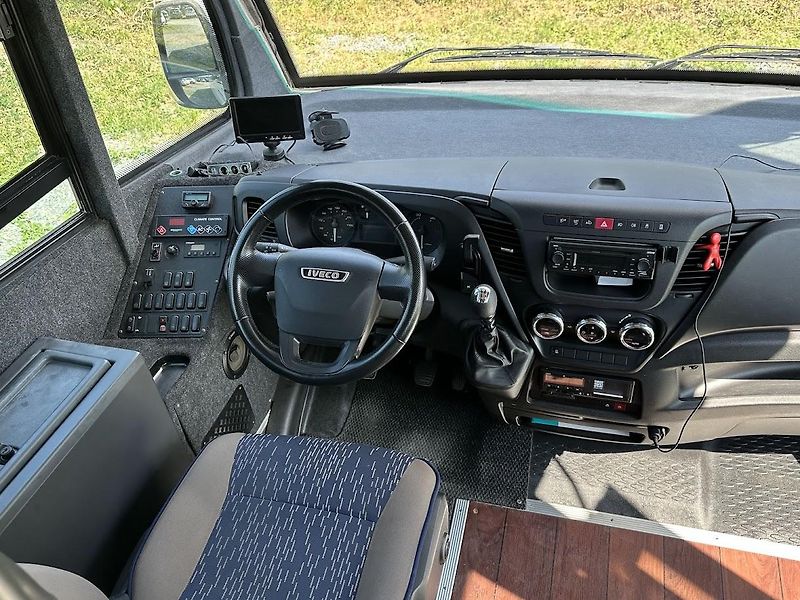Iveco (2016) 70C 3.0  - fotka 9 z 21