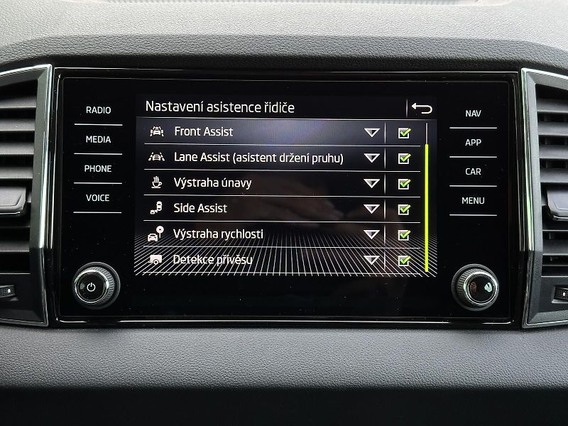 Škoda Karoq 2.0TDi 4x4 DSG 150PS TOP & Sel - fotka 35 z 49
