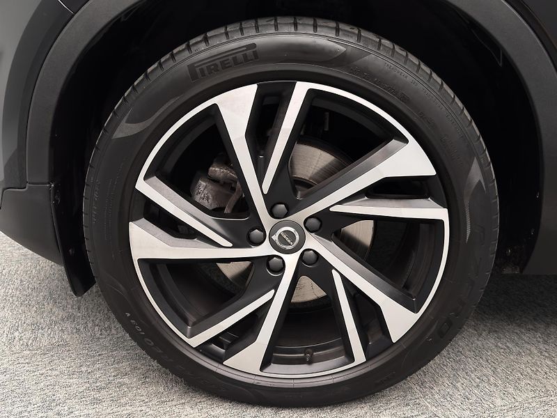 Volvo XC40 B4 AWD INSCRIPTION AUT  - fotka 51 z 51