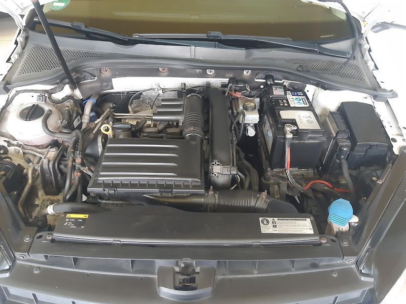 Volkswagen Golf 1.4 TSI DIGIKLIMA NAVI TEMPOM. - fotka 25 z 27