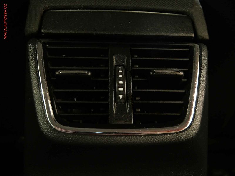 Škoda Octavia (2014) 1.4 TSi, AC, temp. - fotka 22 z 23