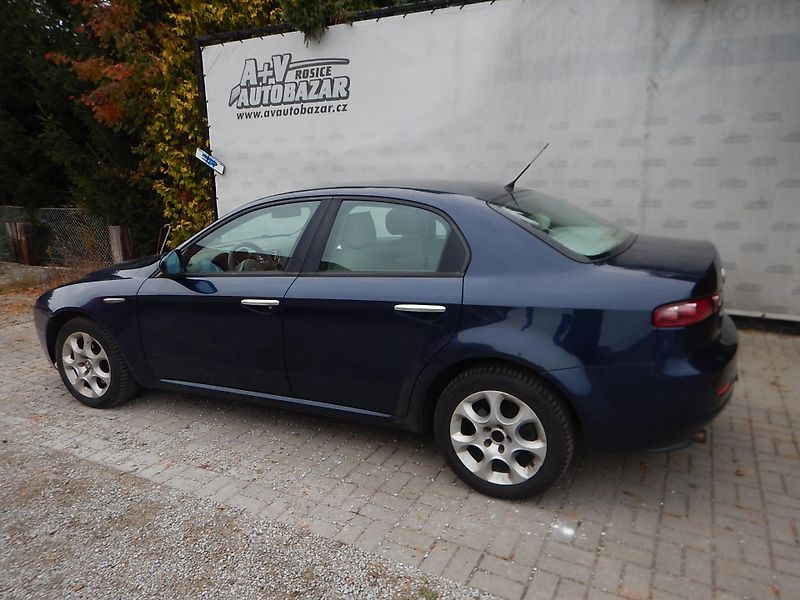 Alfa Romeo 159 1.9 Jtd 110 kw - fotka 3 z 13