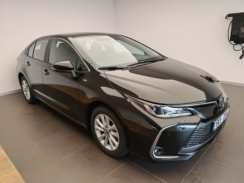 Toyota Corolla 1.8 CVT Comfort Tech - fotka 3 z 31