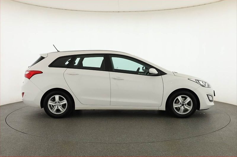 Hyundai i30 (2012) 1.6 GDI, Serv.kniha, Tempomat - fotka 6 z 14