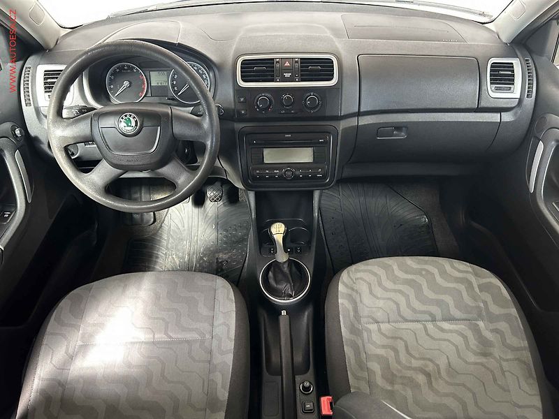 Škoda Fabia (2009) 1.6i - fotka 8 z 13