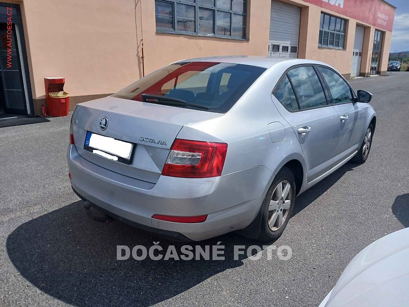 Škoda Octavia (2014) 1.2TSi, ČR, AC, výhřev sed - fotka 2 z 3