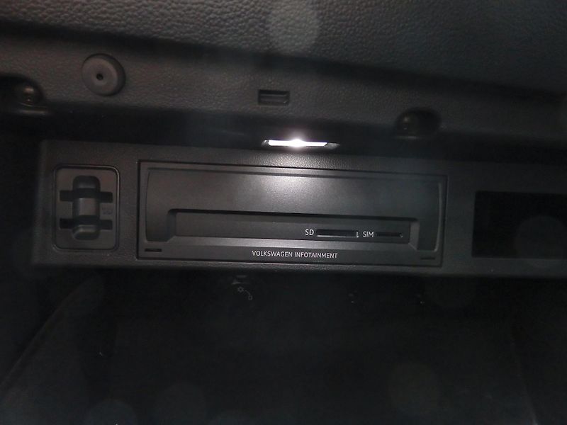 Volkswagen Touareg 3.0 TDI 170 kW ZÁVĚS, ODPOČET - fotka 22 z 23