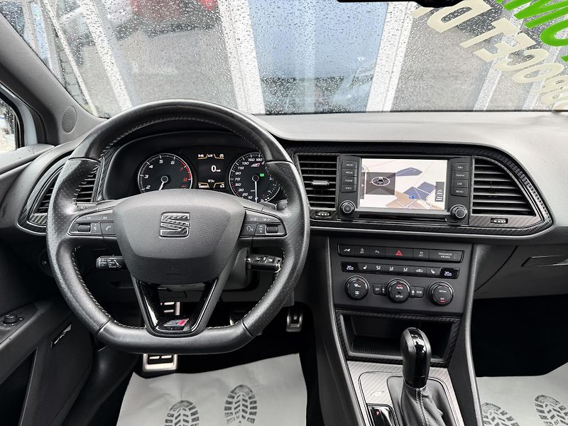 Seat Leon 2,0 ST Cupra 206kW Automat - fotka 28 z 50