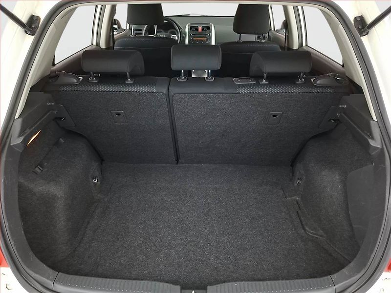 Toyota Auris (2011) 1.6 Valvematic, Tempomat - fotka 14 z 17