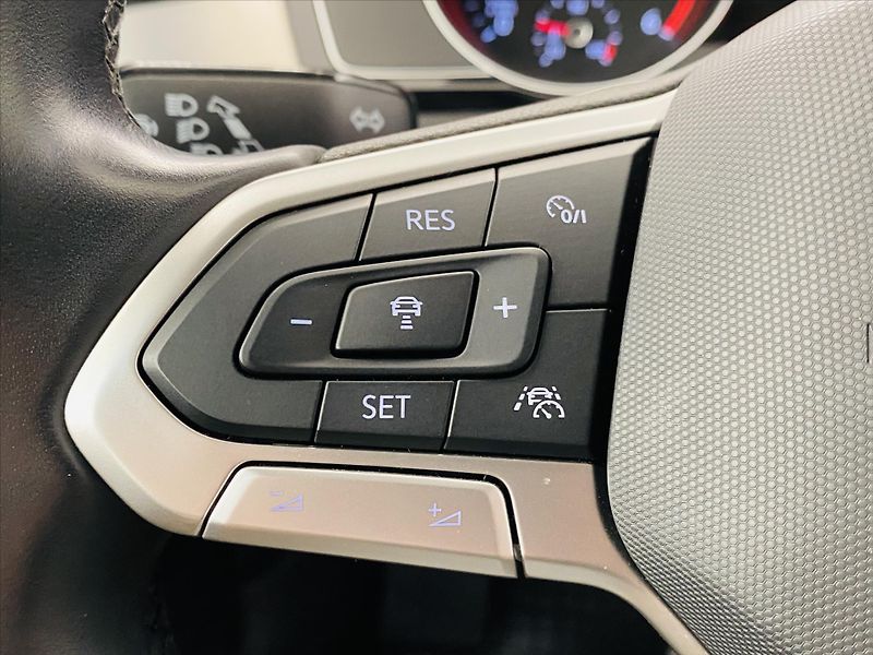Volkswagen Passat 2,0 TDI 110kW Elegance - fotka 13 z 22