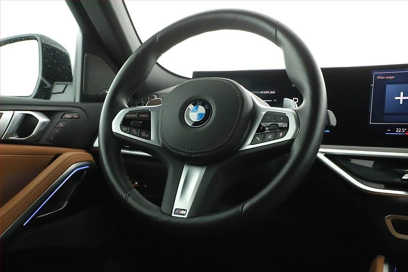 BMW X6 (2025) xDrive40i, M Paket, Navigace - fotka 8 z 21