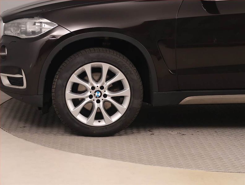BMW X5 (2015) xLine xDrive30d, 4X4, Automat - fotka 15 z 17