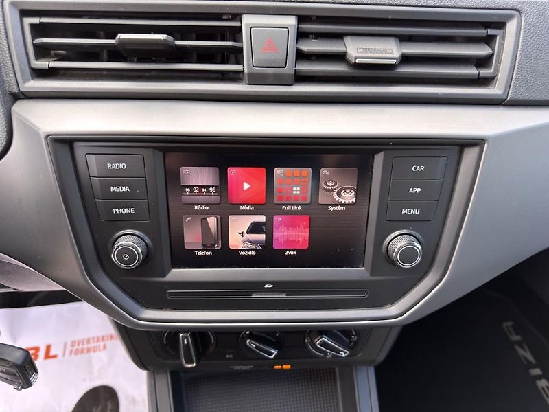 Seat Ibiza 1.0 TSI 70 kW  - fotka 13 z 16