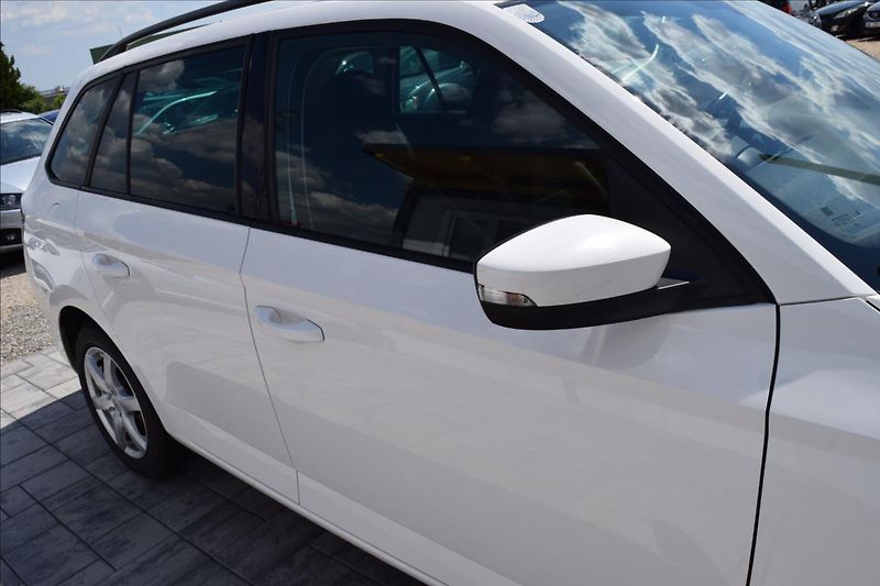 Škoda Fabia 1,2 TSI 66KW TOP VÝBAVA ALU - fotka 9 z 50