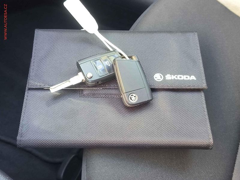 Škoda Octavia (2017) 1.4 TSi, Joy, bixenon - fotka 21 z 21