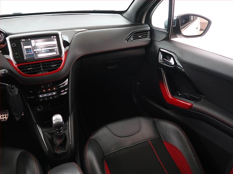 Peugeot 208 (2014) 1.6 GTi, Serv.kniha, Tempomat - fotka 8 z 21