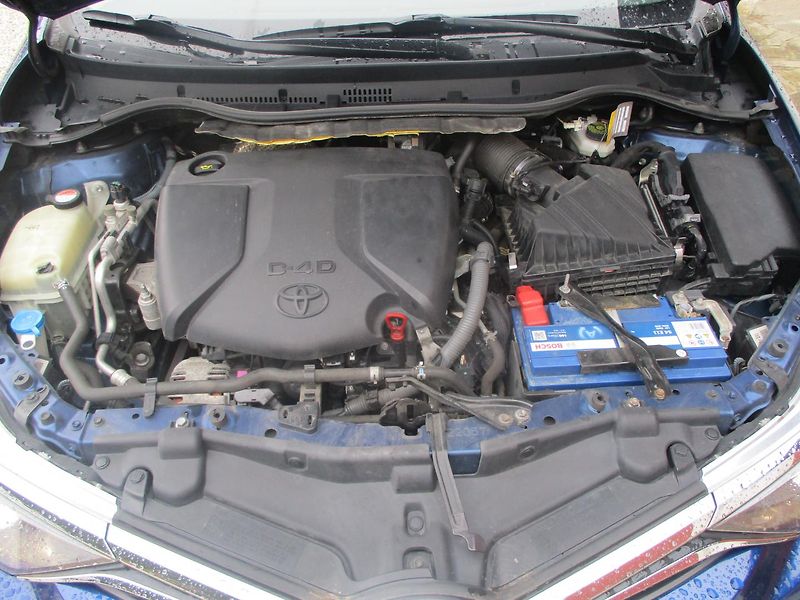 Toyota Auris 1.6 D-4D - fotka 30 z 34
