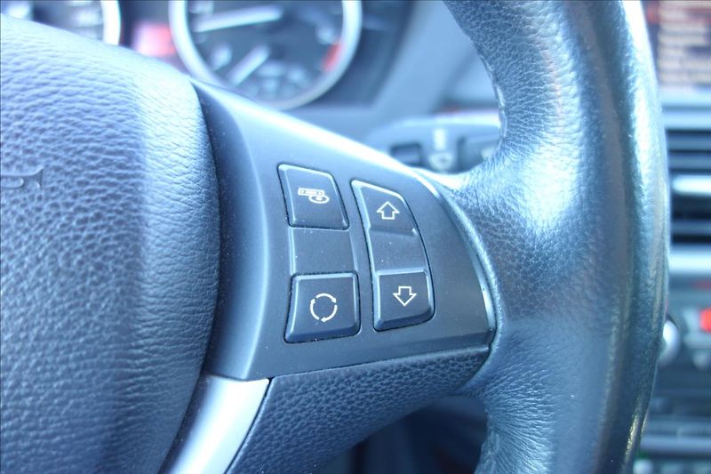 BMW X5 40d 225KW,xDRIVE,NAVIGACE. - fotka 27 z 37