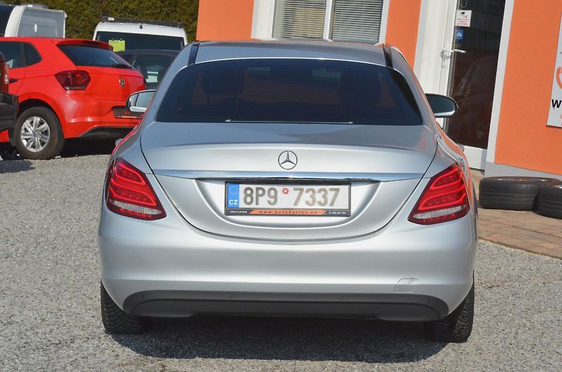 Mercedes-Benz Třídy C (2017) C 200d // REZERVOVÁNO // - fotka 5 z 37