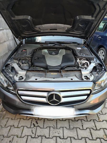 Mercedes-Benz Třídy E (2017) Mercedes E 350 D 4 matic - fotka 18 z 24