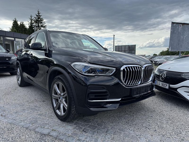 BMW X5 (2022)  xDrive40d 250 KW  - fotka 10 z 21