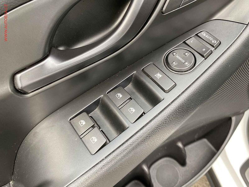Hyundai i30 (2019) 2.0 T-GDi, ČR, N, LED, navi - fotka 13 z 18