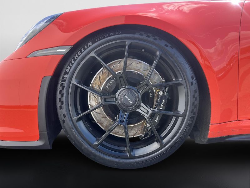 Porsche 911 (2021) GT3 - fotka 14 z 26
