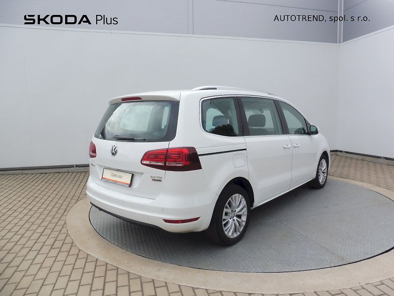 Volkswagen Sharan (2015) Highline 2,0 TDI 110kW 4MOTION - fotka 2 z 26