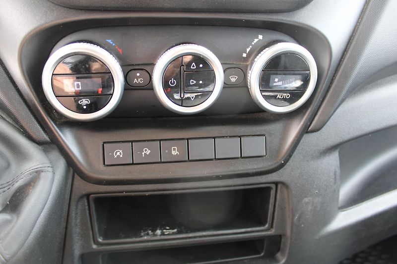 Iveco Daily 35S160 2,3 Hi-Matic XXL 18cm3 - fotka 14 z 22