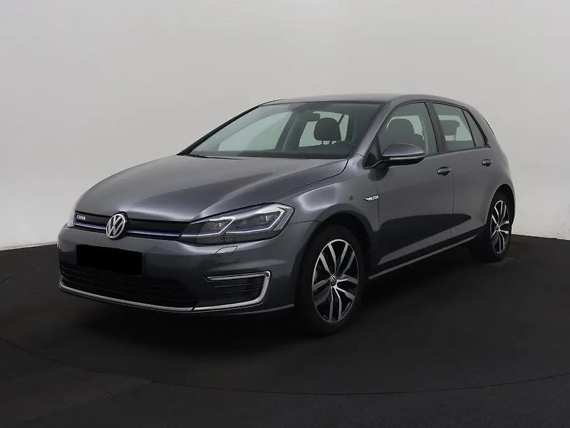 Volkswagen e-Golf 100kW Edition ACC 1.Maj DPH - fotka 1 z 12