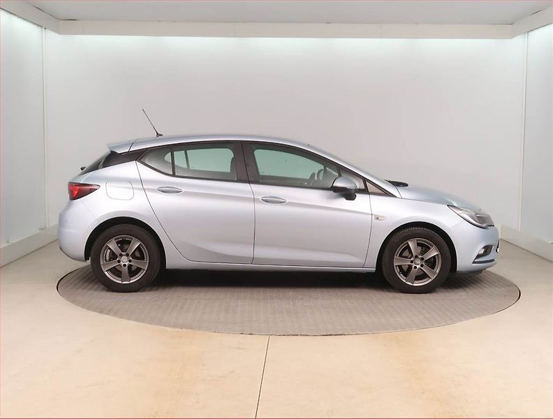 Opel Astra (2017) 1.4 T, Serv.kniha, Tempomat - fotka 6 z 15