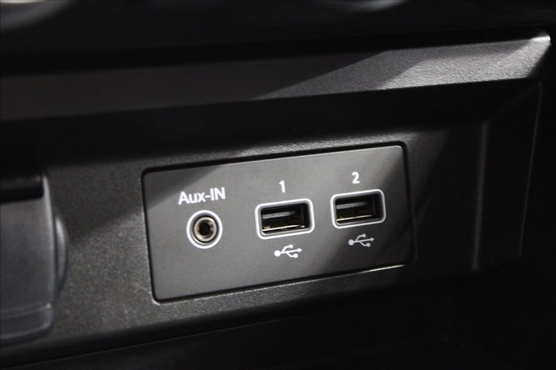 Renault Arkana 1,6 E-TECH Engeneering - fotka 29 z 42