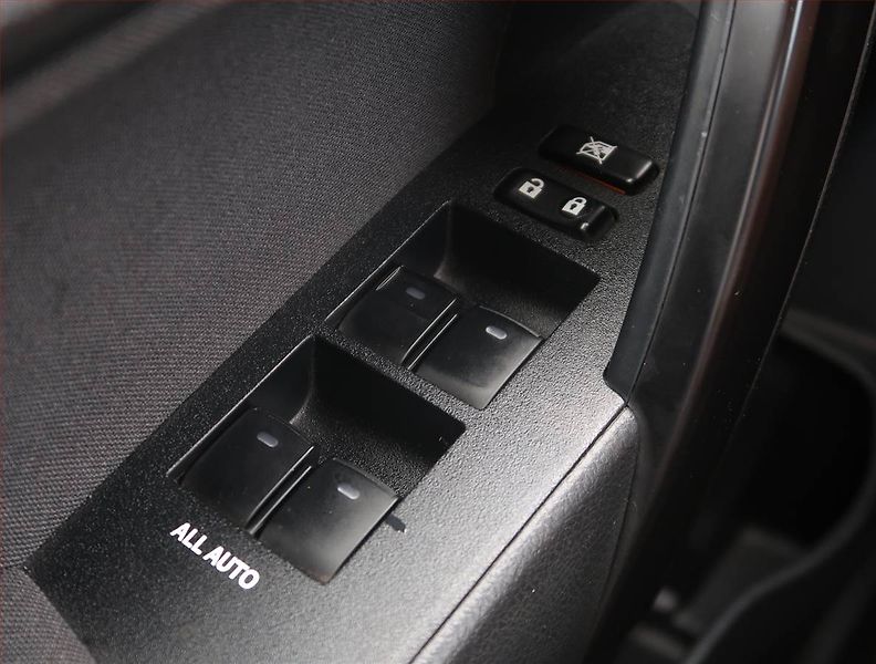 Toyota Corolla (2018) 1.6 Valvematic, ČR,1.maj - fotka 16 z 21